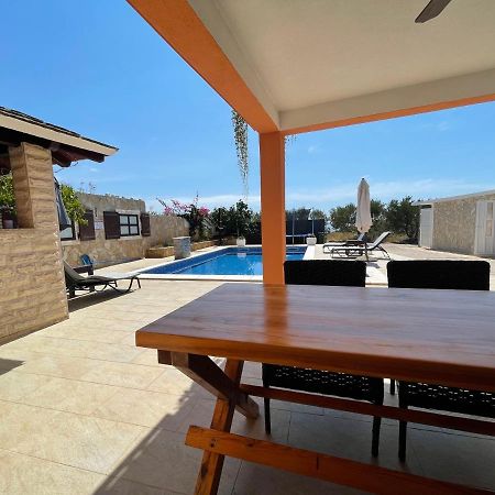 Holiday Home Cerim Trogir Exterior foto