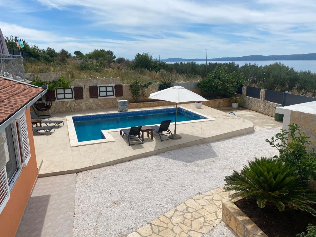 Holiday Home Cerim Trogir Exterior foto