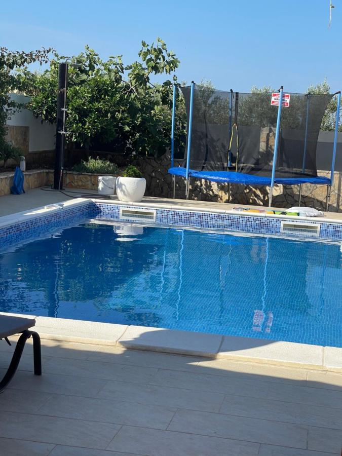 Holiday Home Cerim Trogir Exterior foto