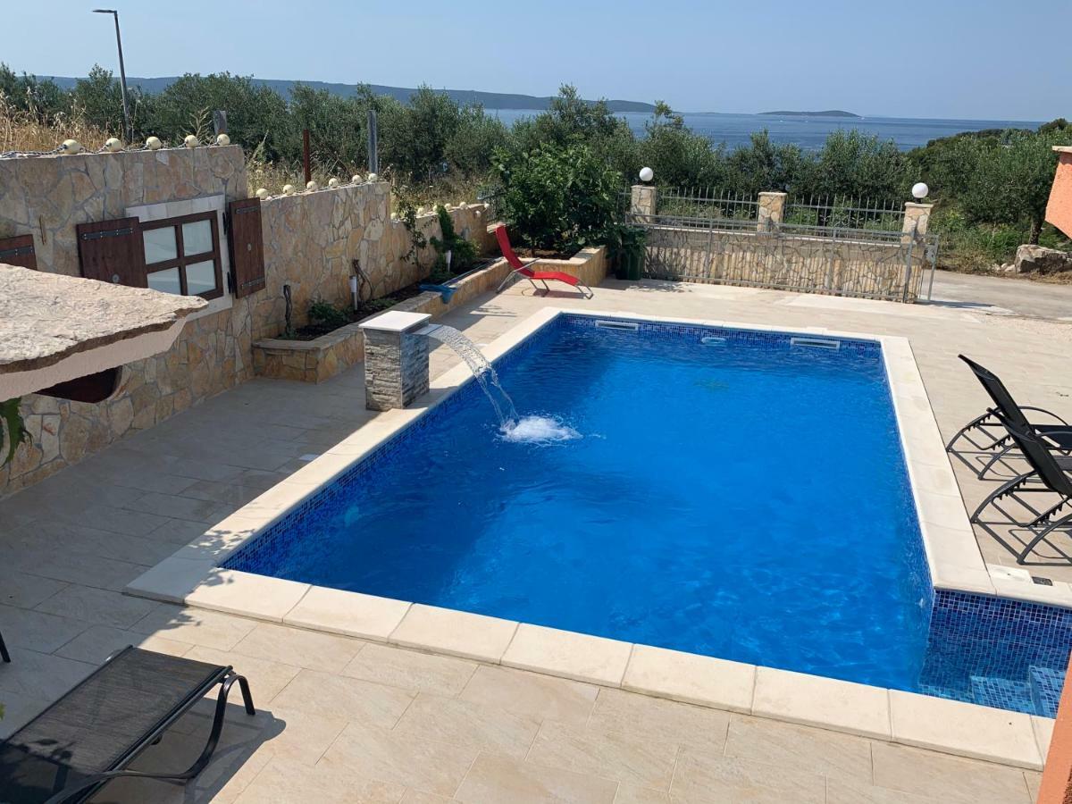 Holiday Home Cerim Trogir Exterior foto